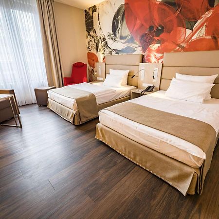 First Inn Hotel Zwickau Extérieur photo