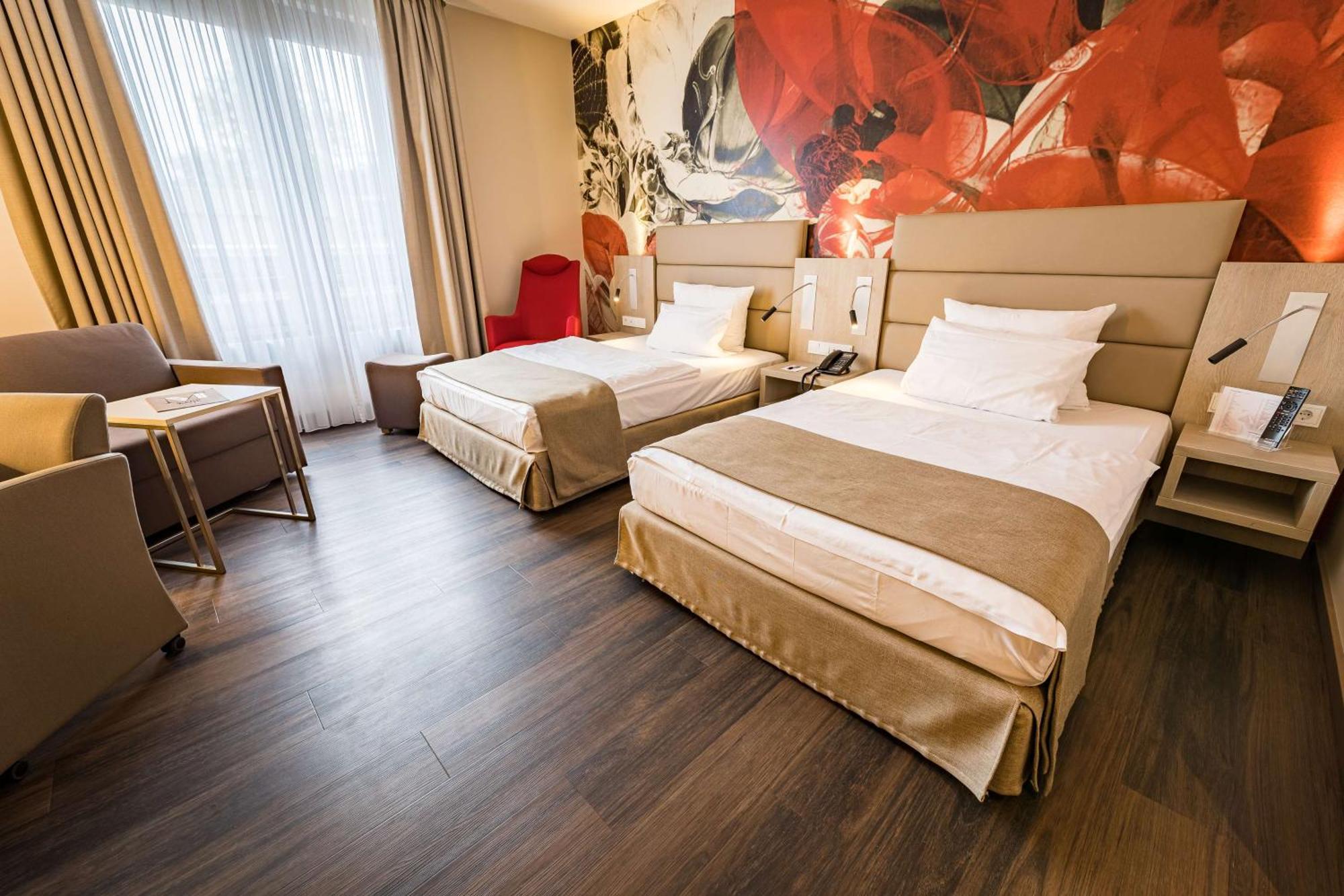 First Inn Hotel Zwickau Extérieur photo