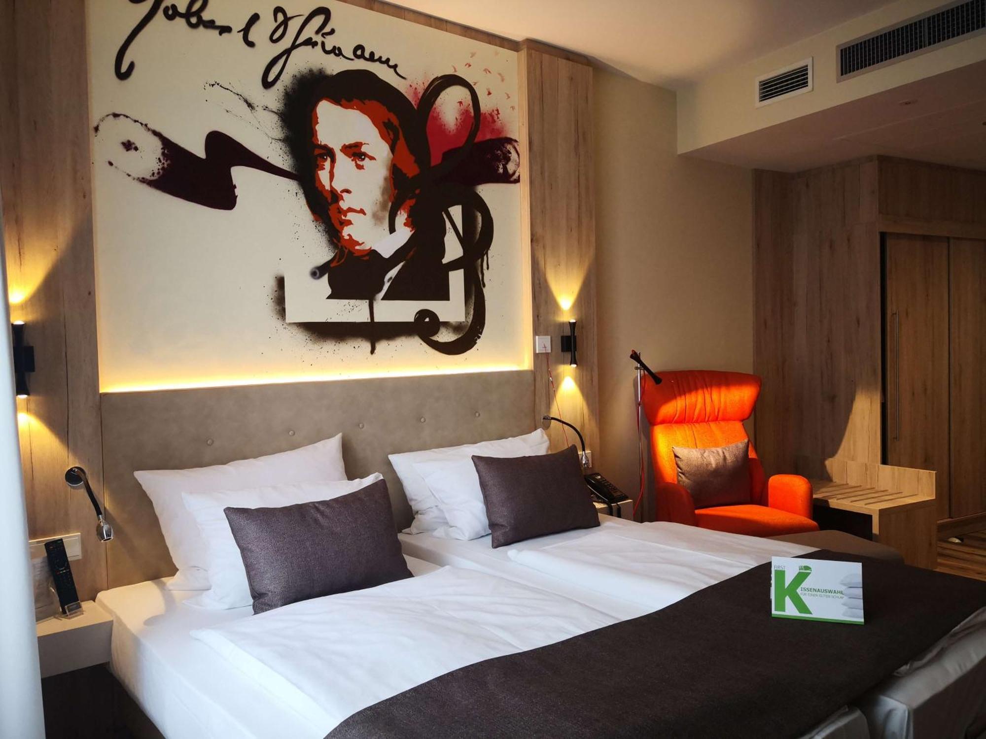First Inn Hotel Zwickau Extérieur photo