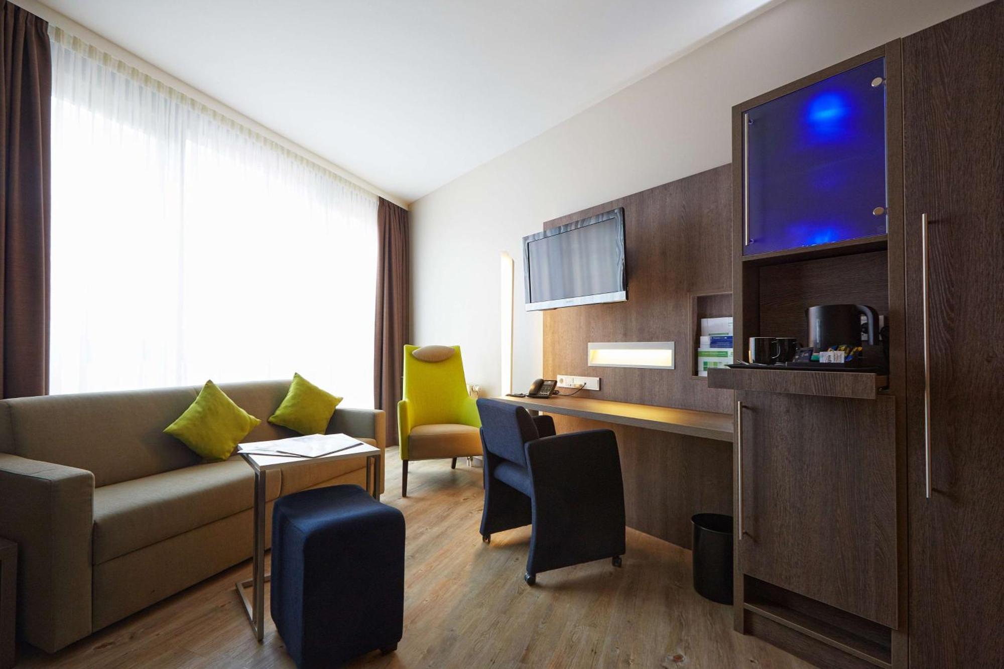 First Inn Hotel Zwickau Extérieur photo