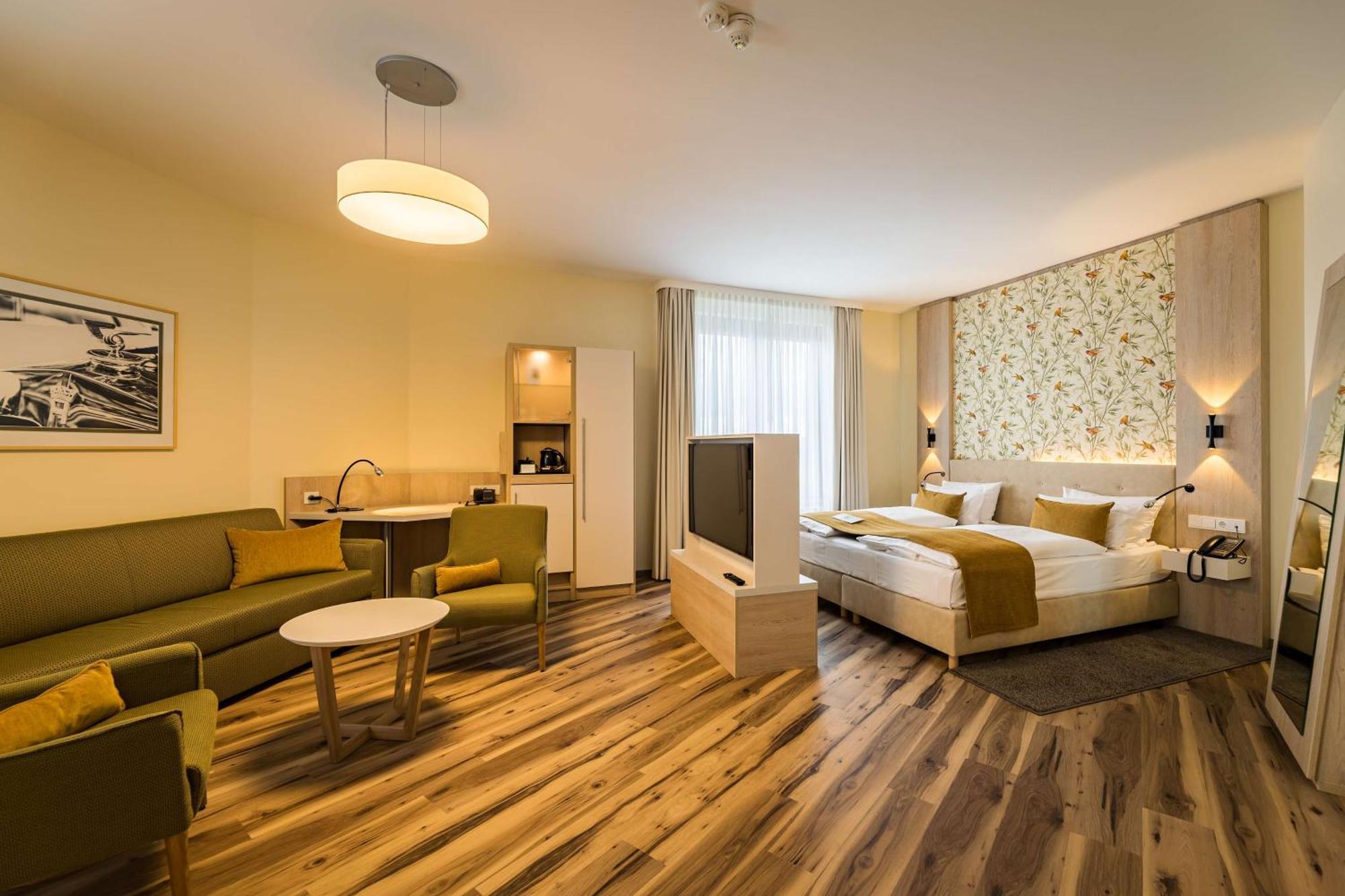 First Inn Hotel Zwickau Extérieur photo