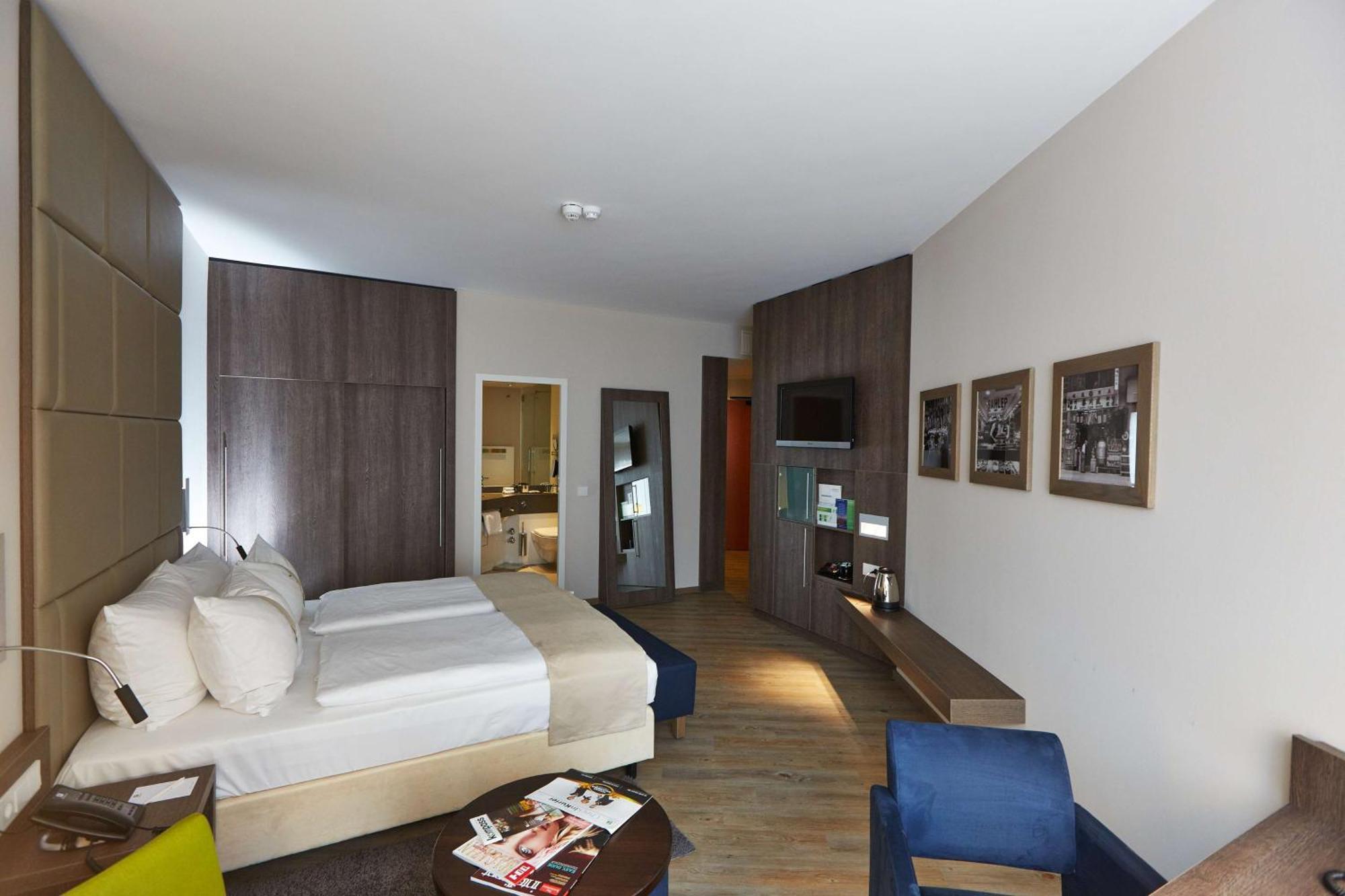 First Inn Hotel Zwickau Extérieur photo